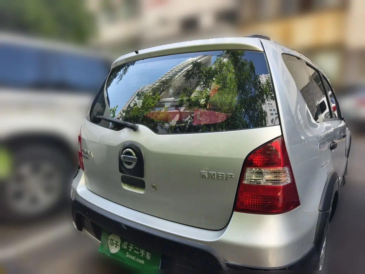 Nissan Livina 2010 JINRUI Edition 1.6L Automatic Standard Model — миниатюра 5