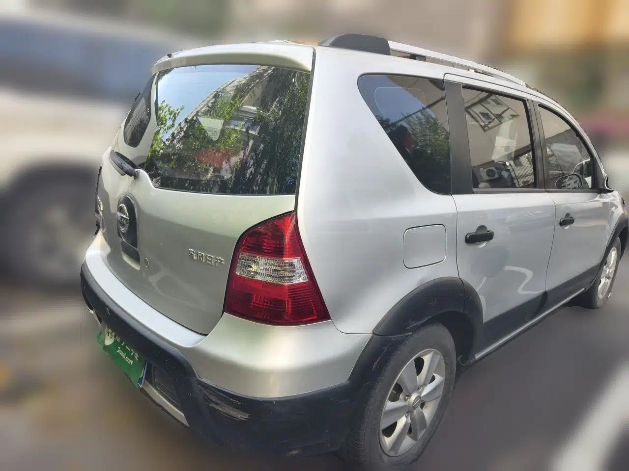 Nissan Livina 2010 JINRUI Edition 1.6L Automatic Standard Model — миниатюра 6