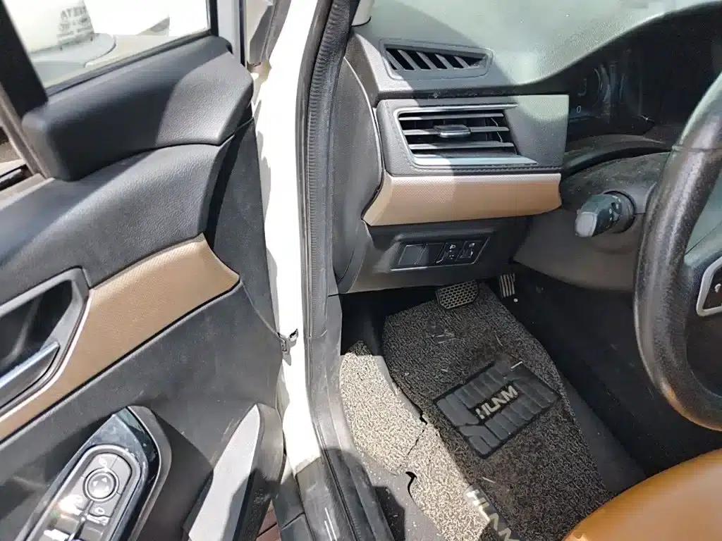 Nezha N01 2019 Model 380i — миниатюра 12