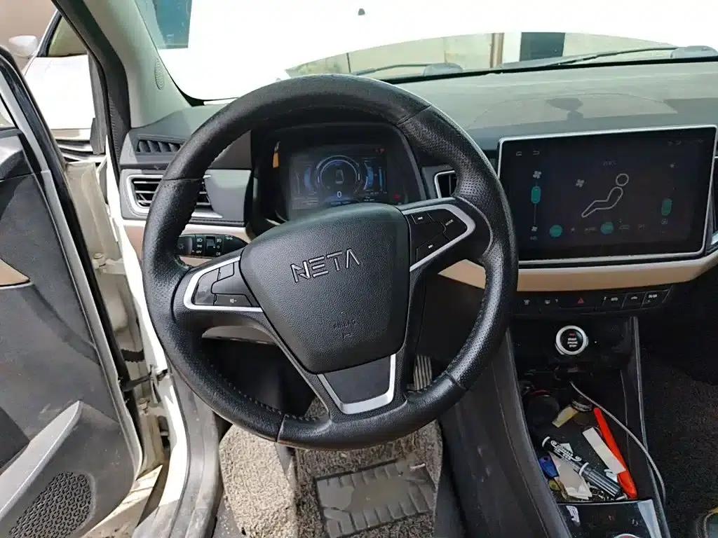 Nezha N01 2019 Model 380i — миниатюра 6