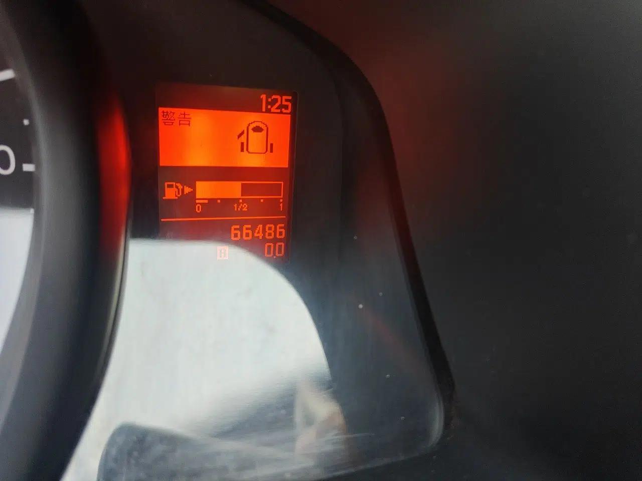 Nissan NV200 2014 1.6L Manual Luxury Model China V Standard — миниатюра 12