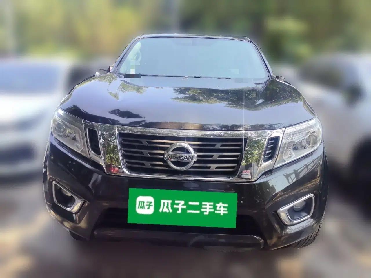 Nissan Navara 2017 2.5L Automatic 4x4 Luxury Edition QR25 — миниатюра 2