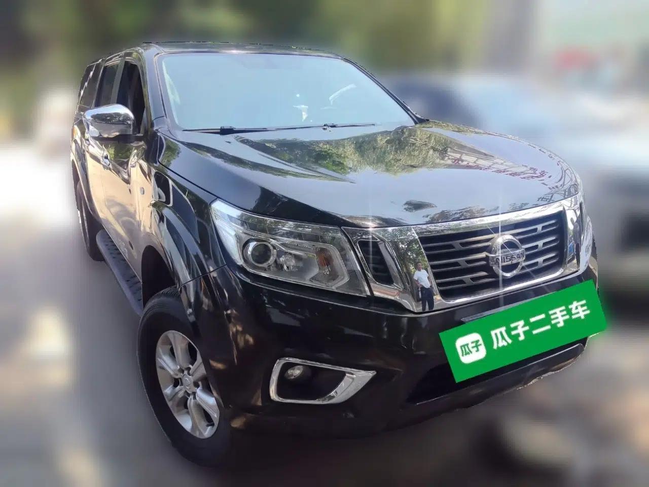 Nissan Navara 2017 2.5L Automatic 4x4 Luxury Edition QR25 — миниатюра 3