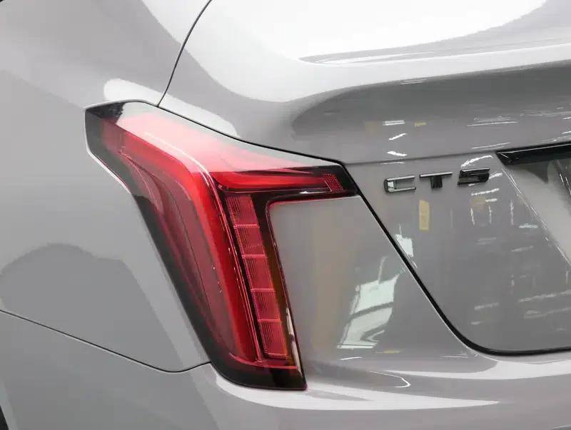 2020 Cadillac CT5 2.0T Automatic Rear-Wheel Drive 5-Seat Factory Custom Edition — миниатюра 13
