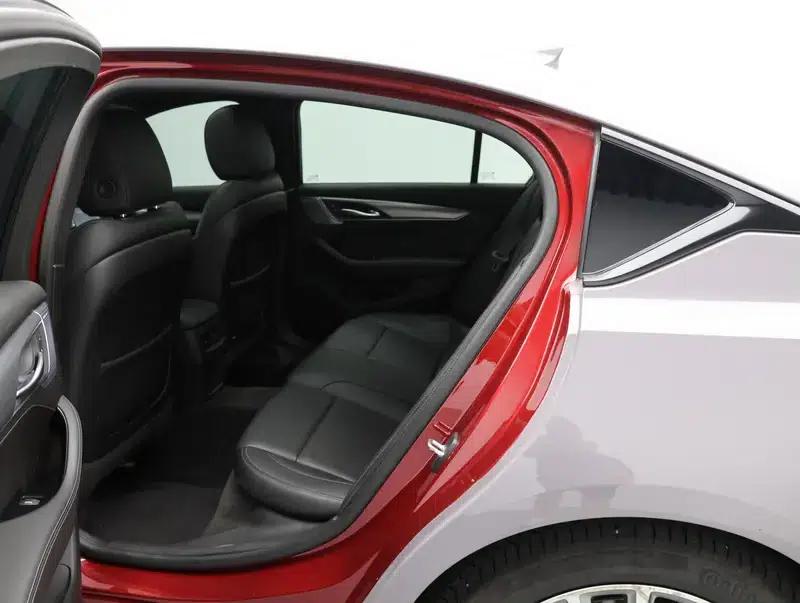 2020 Cadillac CT5 2.0T Automatic Rear-Wheel Drive 5-Seat Factory Custom Edition — миниатюра 18