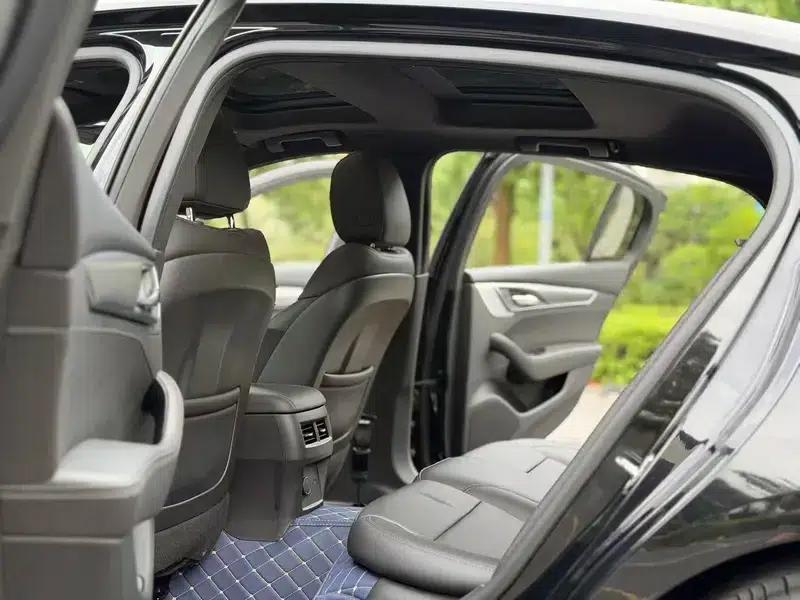 2023 Cadillac CT5 28T Luxury Standard Edition — миниатюра 11