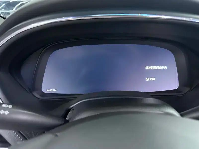 2023 Cadillac CT5 28T Luxury Standard Edition — миниатюра 8