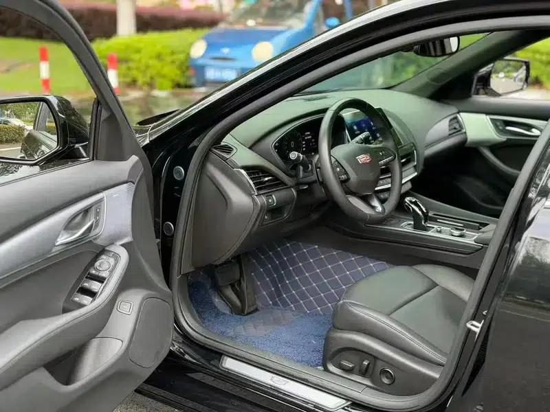 2023 Cadillac CT5 28T Luxury Standard Edition — миниатюра 10