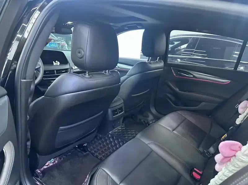 2024 Cadillac CT5 28T Luxury Pro — миниатюра 13