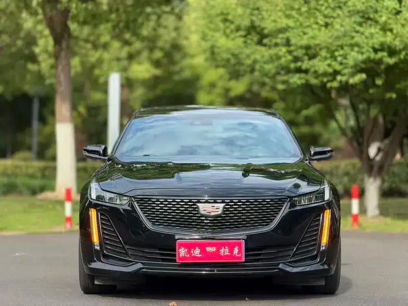 2022 Cadillac CT5 28T Premium — миниатюра 2