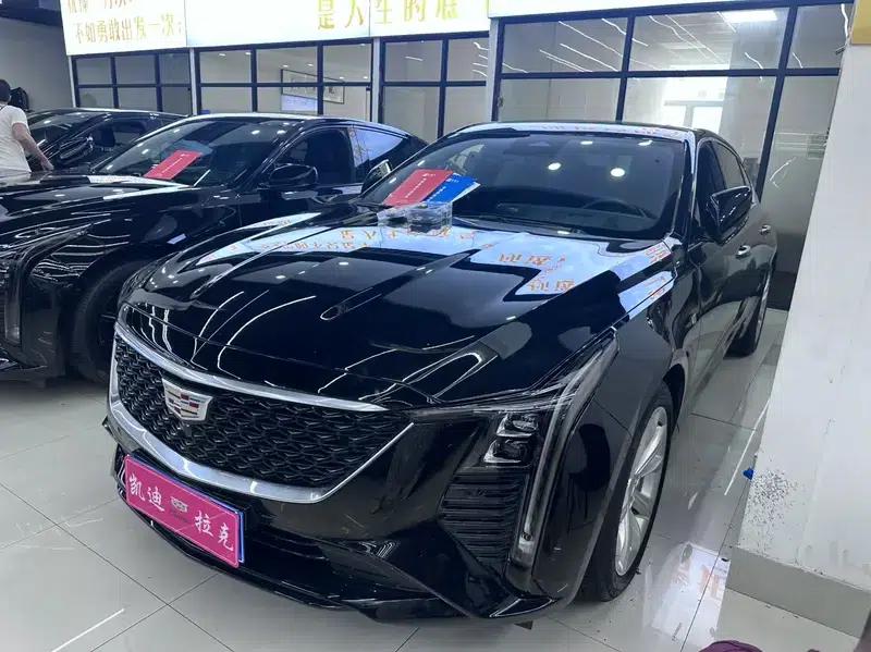 2024 Cadillac CT5 28T Luxury Pro — миниатюра 1