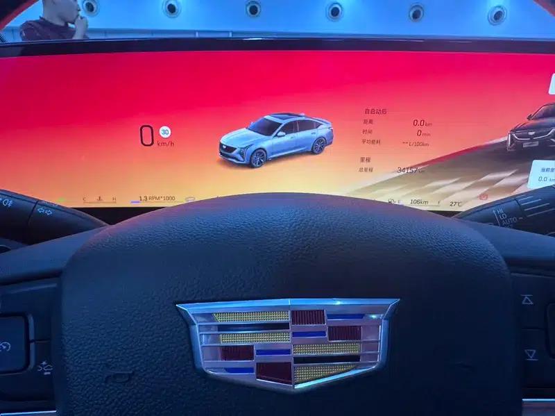 2024 Cadillac CT5 28T Luxury Pro — миниатюра 6