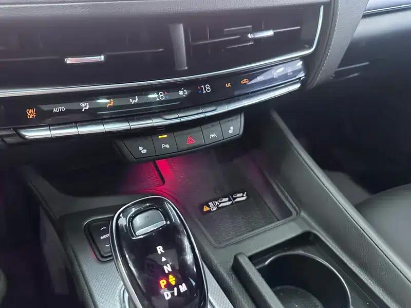 2024 Cadillac CT5 28T Luxury Pro — миниатюра 10