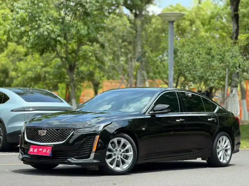 2023 Cadillac CT5 28T Luxury Standard Edition — миниатюра 1