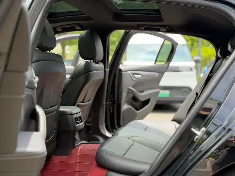 2023 Cadillac CT5 28T Luxury Standard Edition — миниатюра 11
