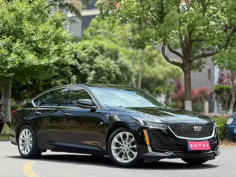 2023 Cadillac CT5 28T Luxury Standard Edition — миниатюра 3