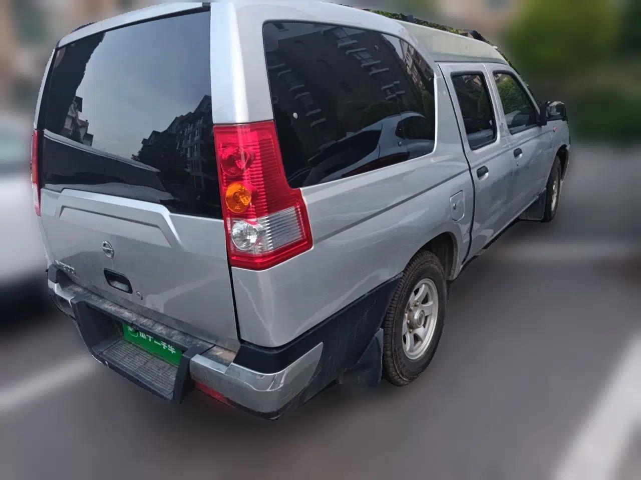 Nissan ZN Van 2013 2.4L Two-Wheel Drive Standard Model with 5 Seats — миниатюра 6