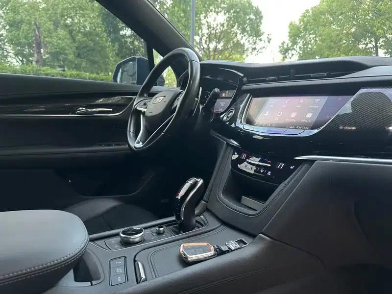 Cadillac XT6 2020 28T Six-Seat Luxury Sport Ultimate Safety Edition — миниатюра 15