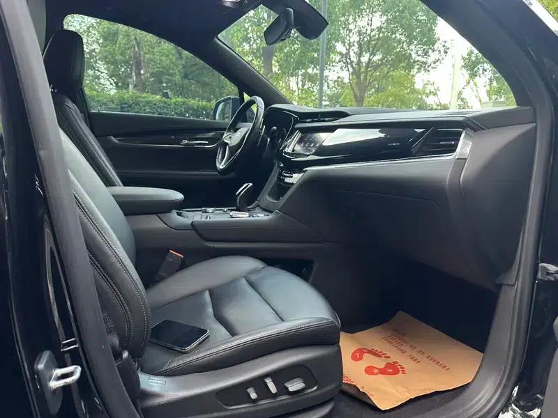 Cadillac XT6 2020 28T Six-Seat Luxury Sport Ultimate Safety Edition — миниатюра 9