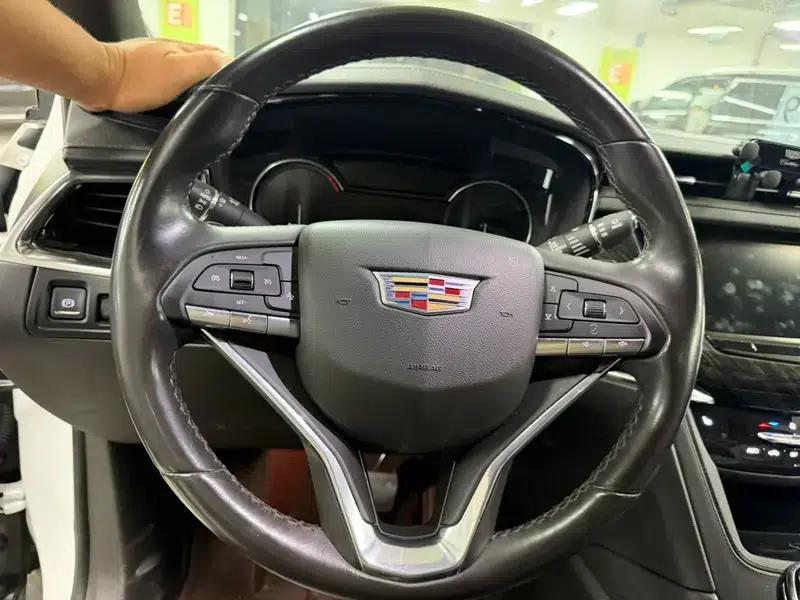 2020 Cadillac XT6 28T Six-Seat AWD Luxury — миниатюра 11