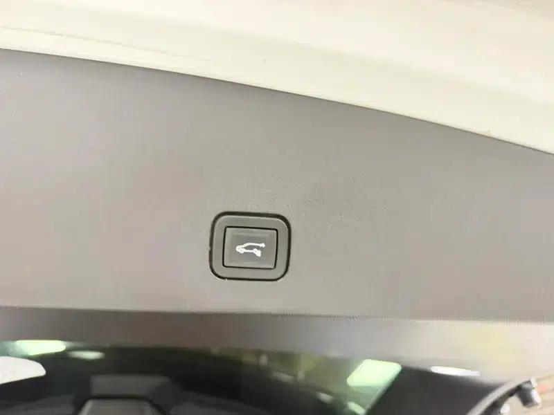 2020 Cadillac XT6 28T Six-Seat AWD Luxury — миниатюра 9