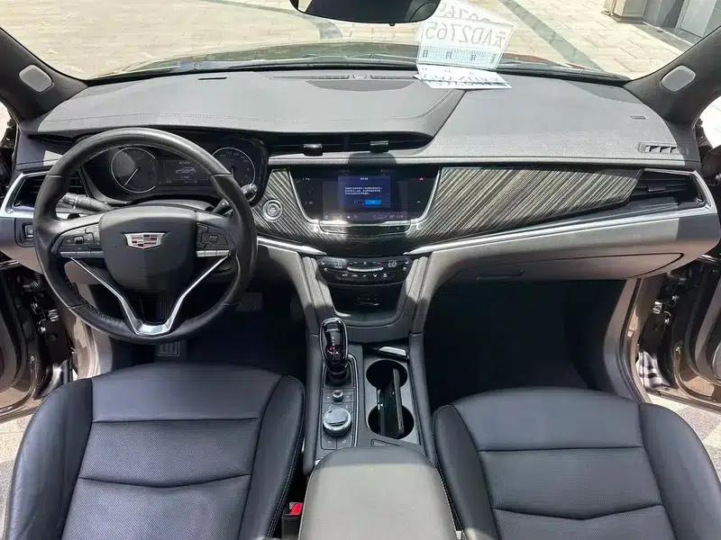 Cadillac XT6 2022 2.0T Six-Seat AWD Luxury — миниатюра 11