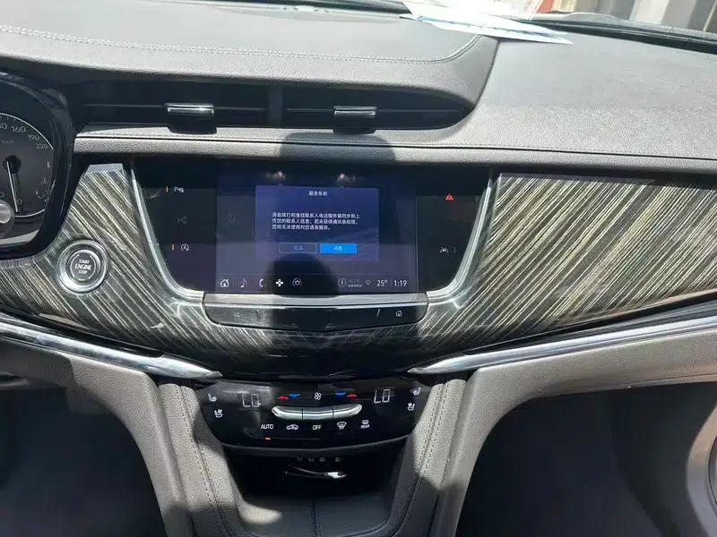 Cadillac XT6 2022 2.0T Six-Seat AWD Luxury — миниатюра 12