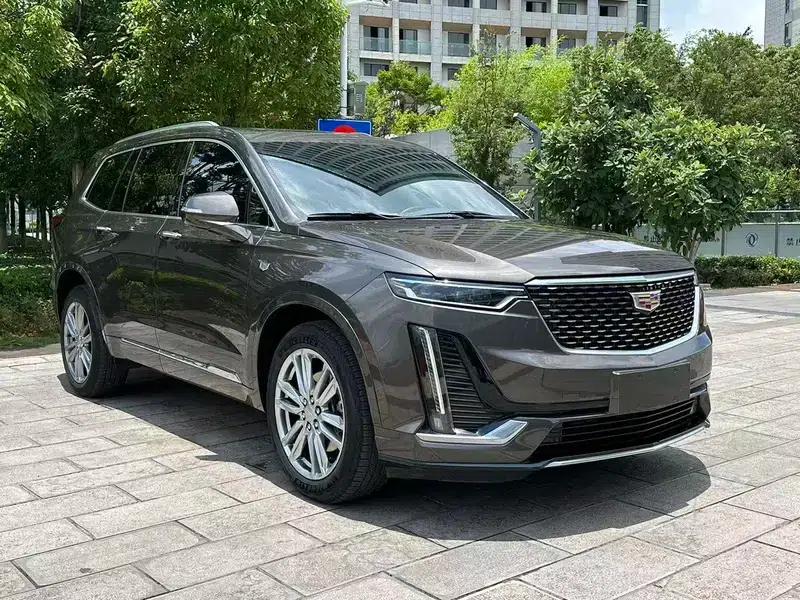 Cadillac XT6 2022 2.0T Six-Seat AWD Luxury — миниатюра 3