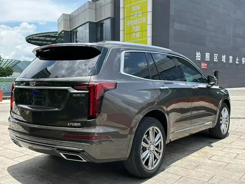 Cadillac XT6 2022 2.0T Six-Seat AWD Luxury — миниатюра 6