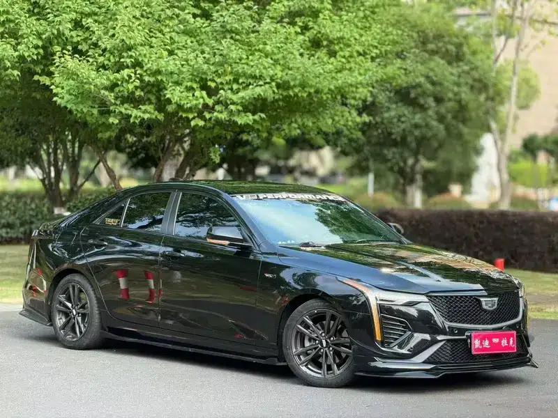 2022 Cadillac CT4 28T Luxury — миниатюра 3