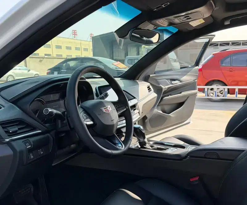 2020 Cadillac CT4 28T Fashion Edition — миниатюра 8