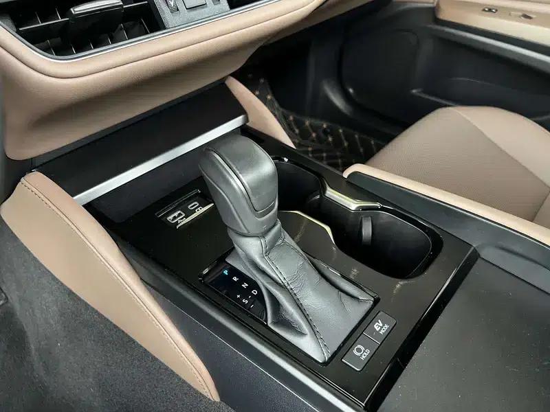 Lexus ES 2025 300h Premium Edition — миниатюра 11