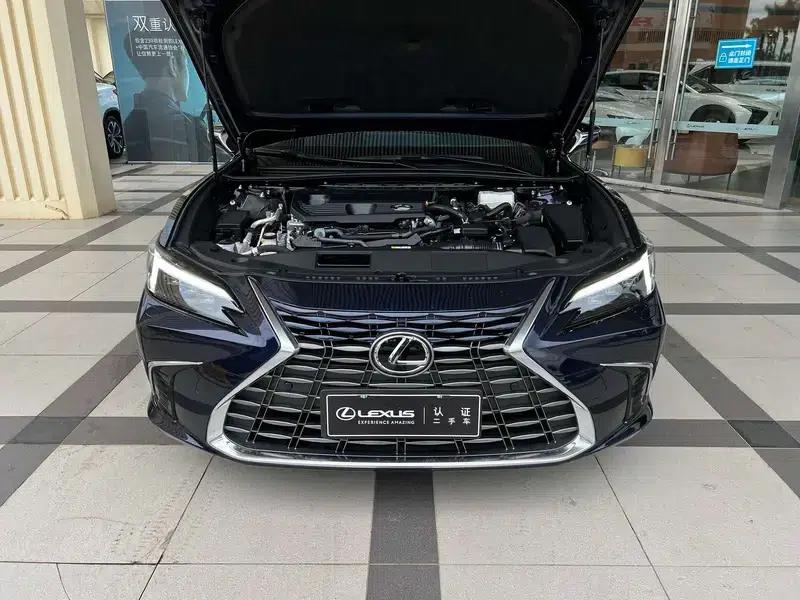 Lexus ES 2025 300h Premium Edition — миниатюра 6
