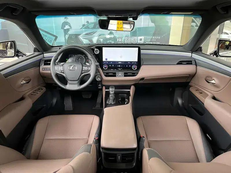 Lexus ES 2025 300h Premium Edition — миниатюра 8