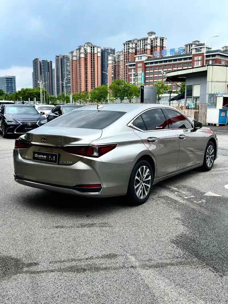 Lexus ES 2024 200 Premium Edition — миниатюра 4