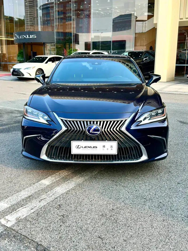 Lexus ES 2020 300h Premium Edition — миниатюра 2
