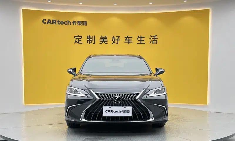 Lexus ES 2023 260 Premium Edition — миниатюра 2