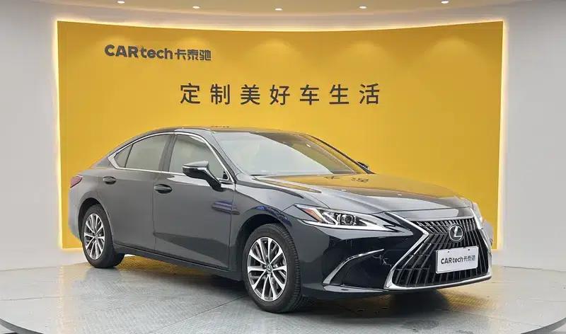 Lexus ES 2023 260 Premium Edition — миниатюра 3