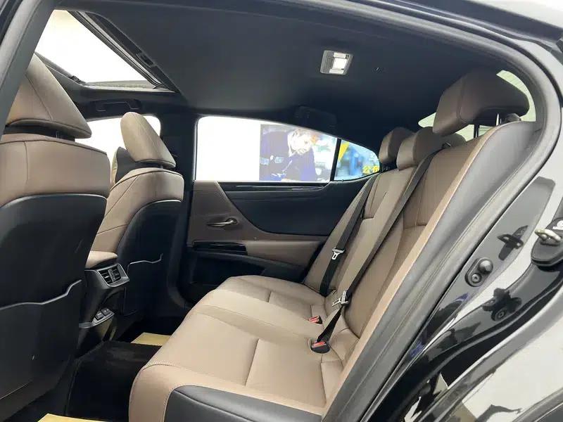 Lexus ES 2023 260 Premium Edition — миниатюра 32