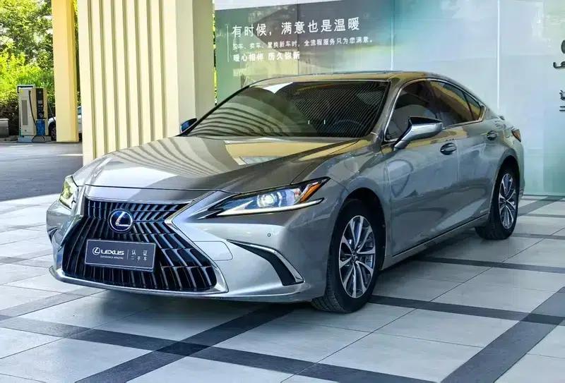 Lexus ES 2022 300h Premium Edition — миниатюра 1