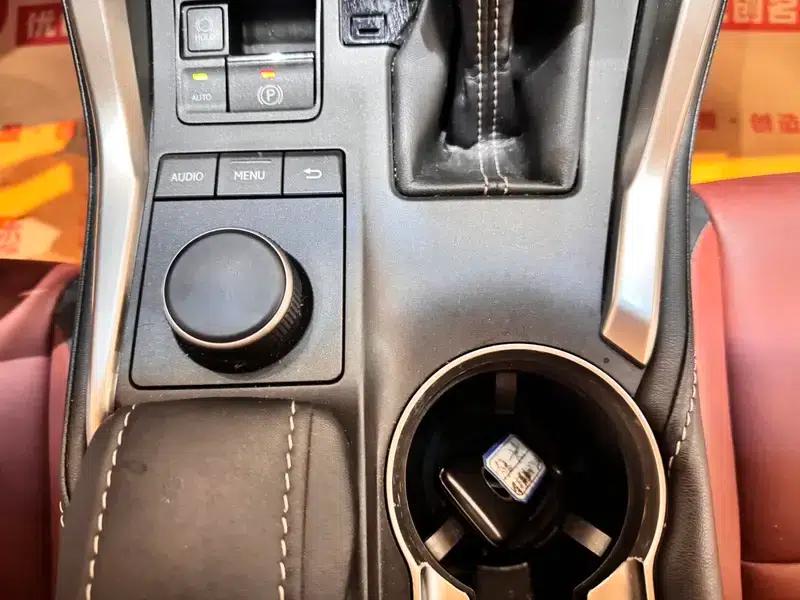 Lexus NX 2015 200t AWD Sport Edition — миниатюра 12