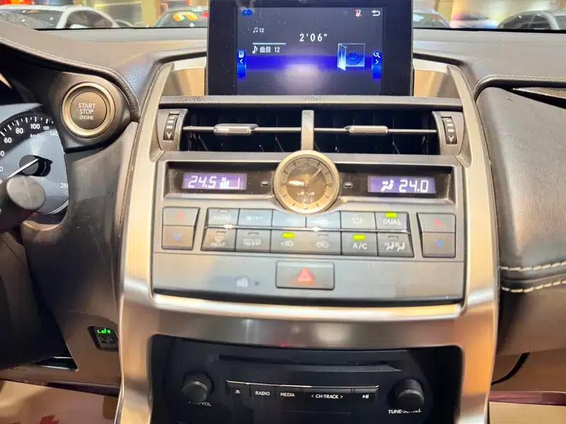 Lexus NX 2015 200t AWD Sport Edition — миниатюра 16