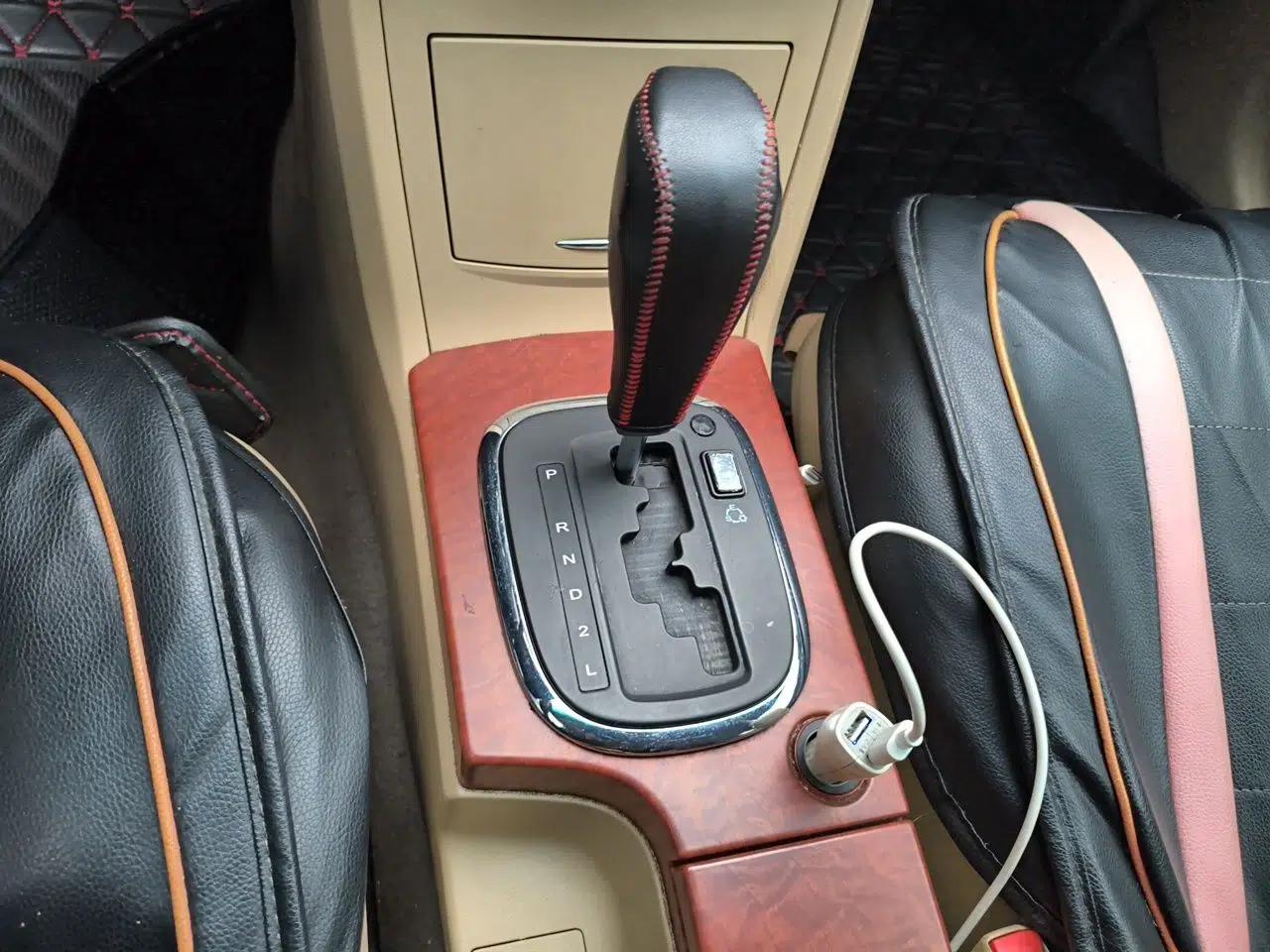 Roewe 350 2011 350S 1.5L Automatic Xunyue Edition — миниатюра 14