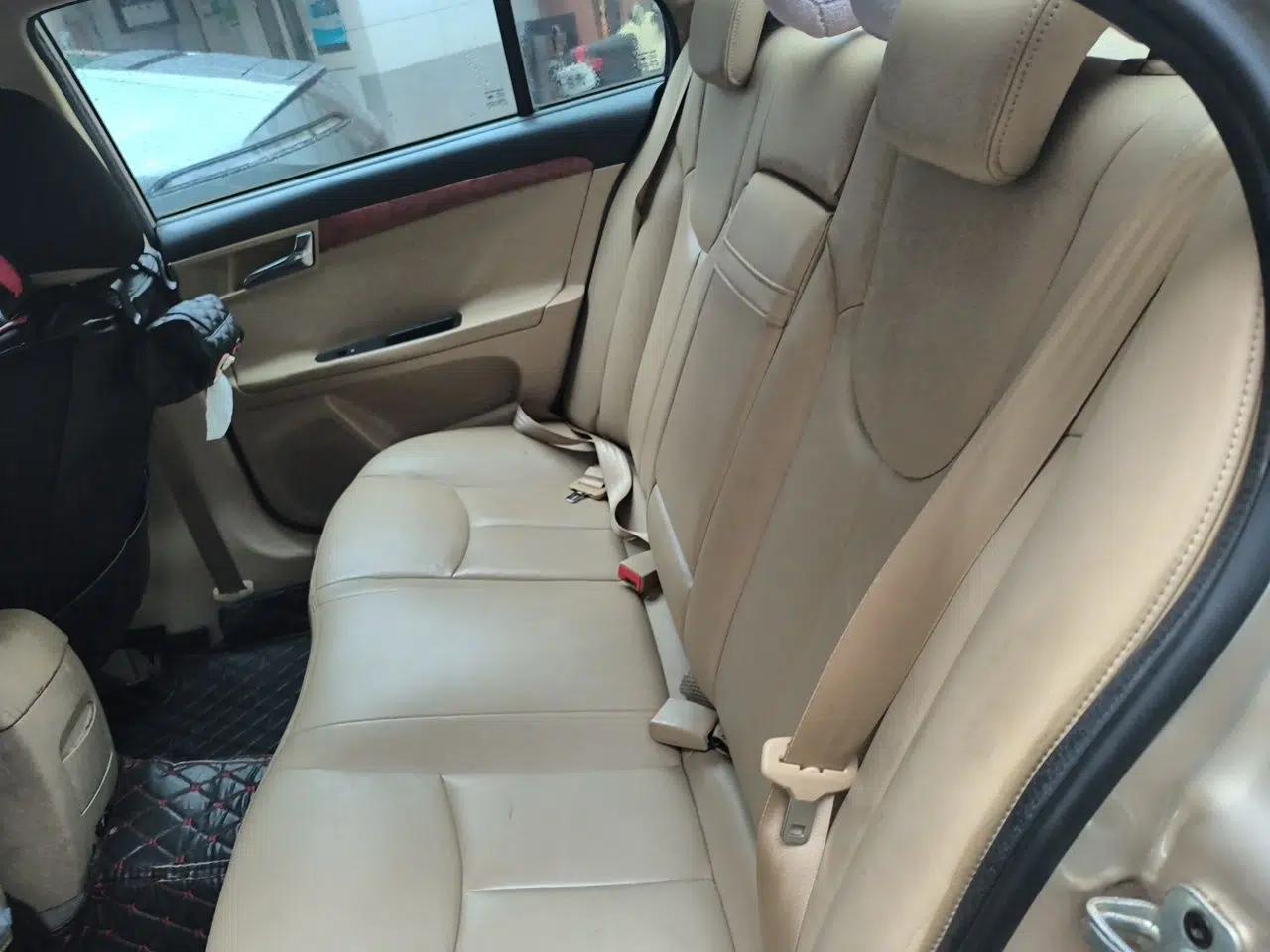 Roewe 350 2011 350S 1.5L Automatic Xunyue Edition — миниатюра 17