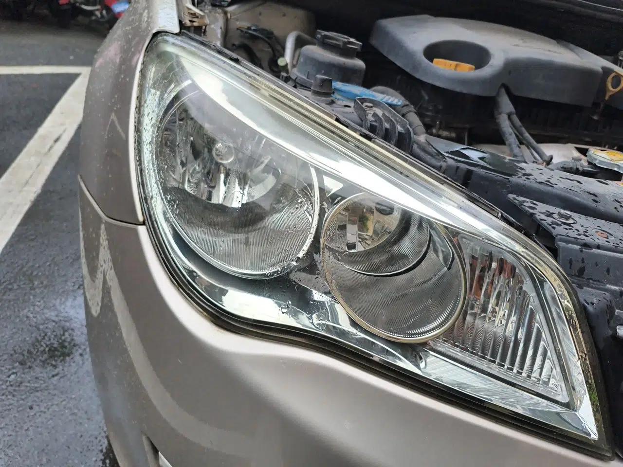 Roewe 350 2011 350S 1.5L Automatic Xunyue Edition — миниатюра 7