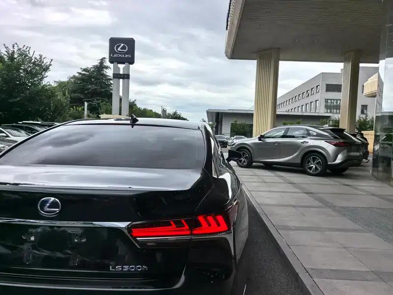 Lexus LS 2020 500h Luxury Edition (China VI Emission Standard) — миниатюра 12