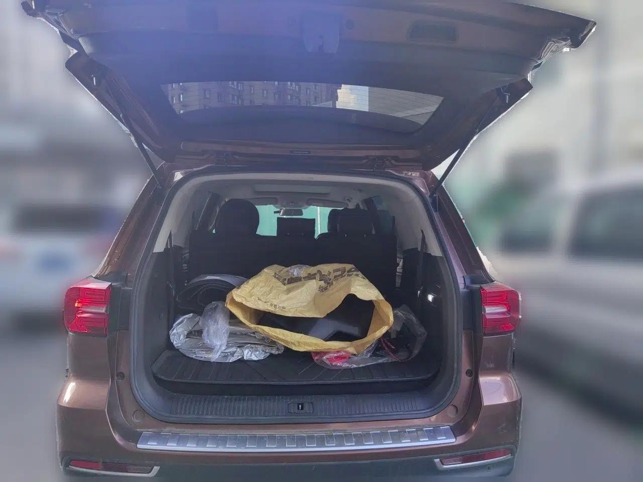 Roewe RX8 2018 30T Two-Wheel Drive Flagship Edition — миниатюра 19