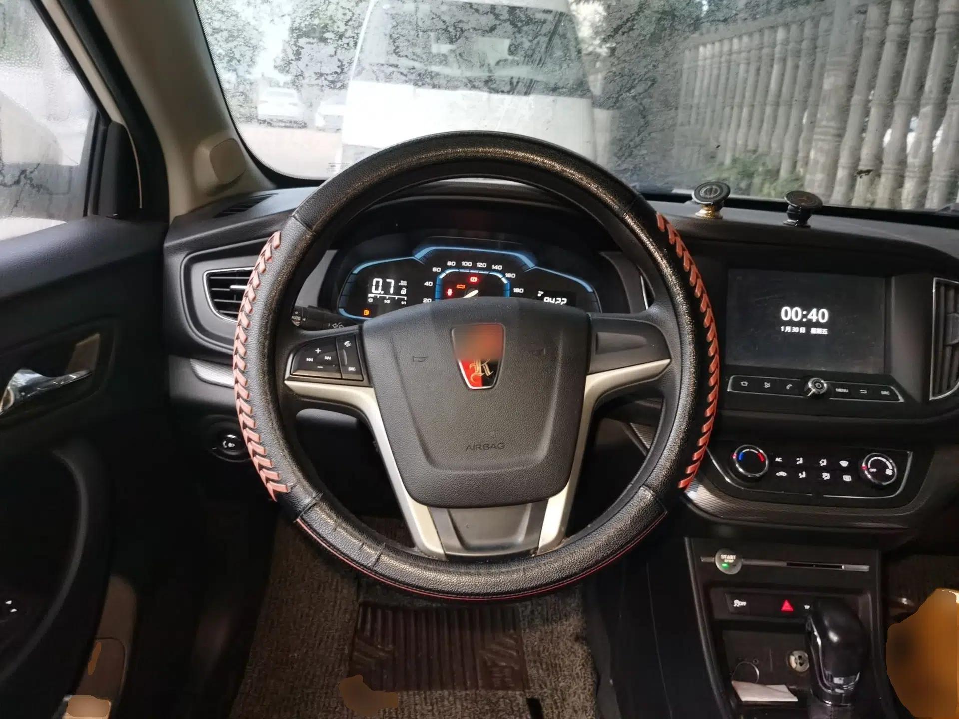 Roewe 360 2017 1.5L Automatic Luxury Edition — миниатюра 7