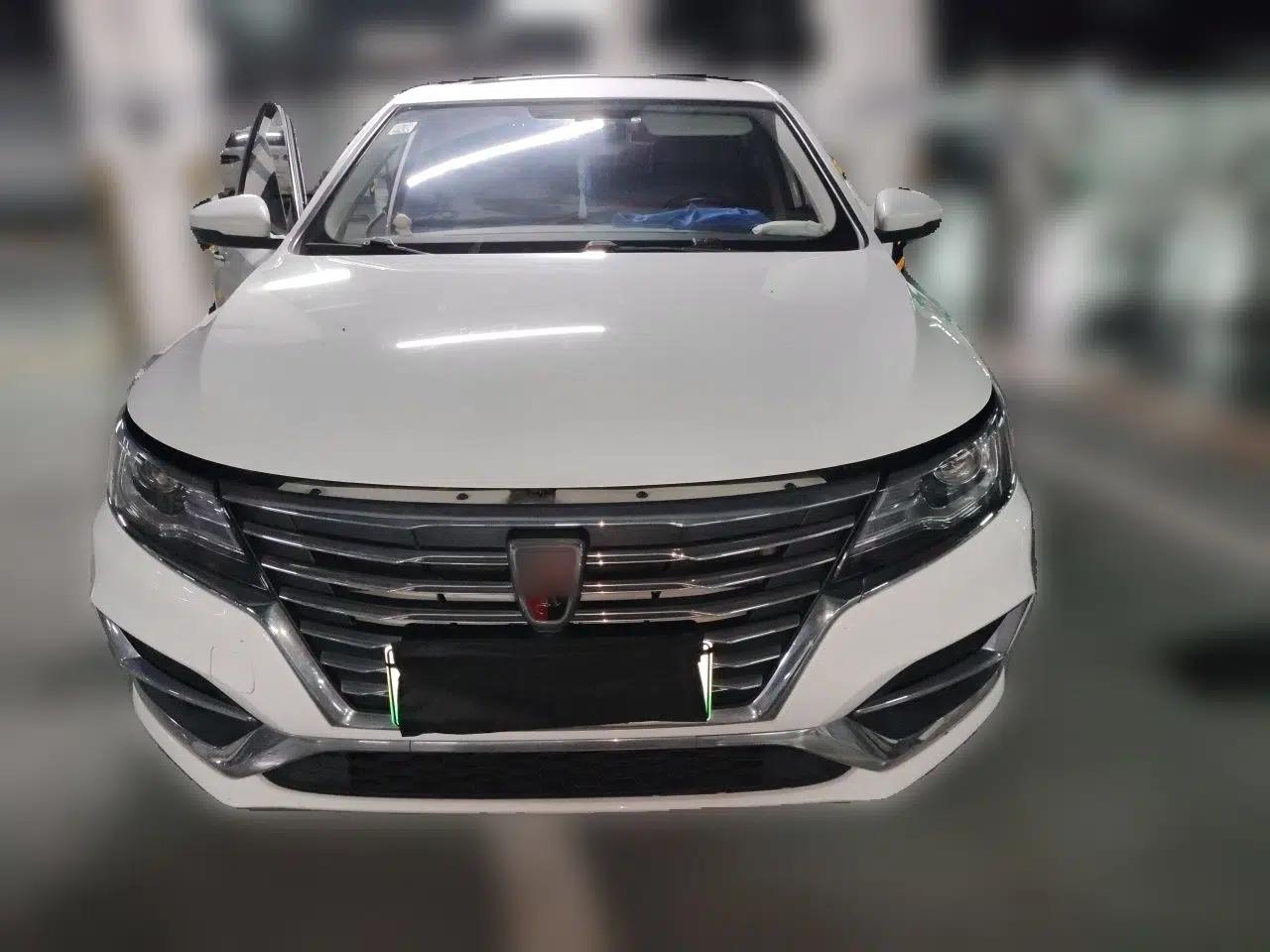 Roewe i6 New Energy 2019 PLUS 50T 4G Connected Glory Luxury Edition — миниатюра 2