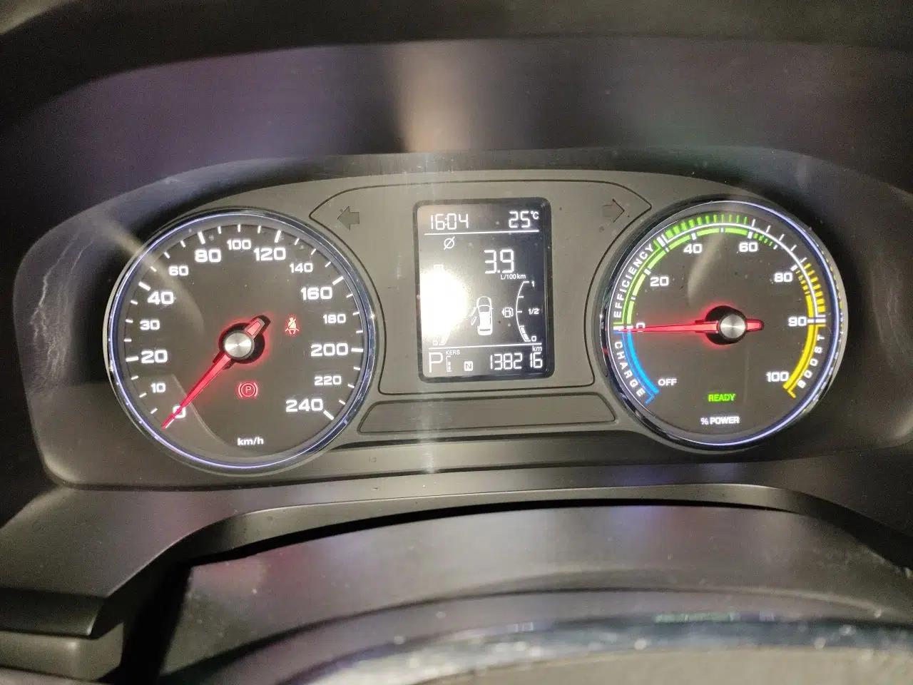 Roewe i6 New Energy 2019 PLUS 50T 4G Connected Glory Luxury Edition — миниатюра 11